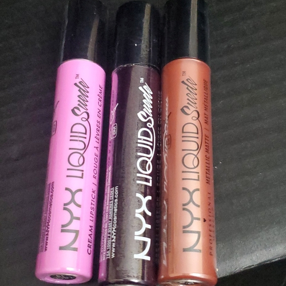 NYX Liquid Suede Lip stick - Picture 5 of 5
